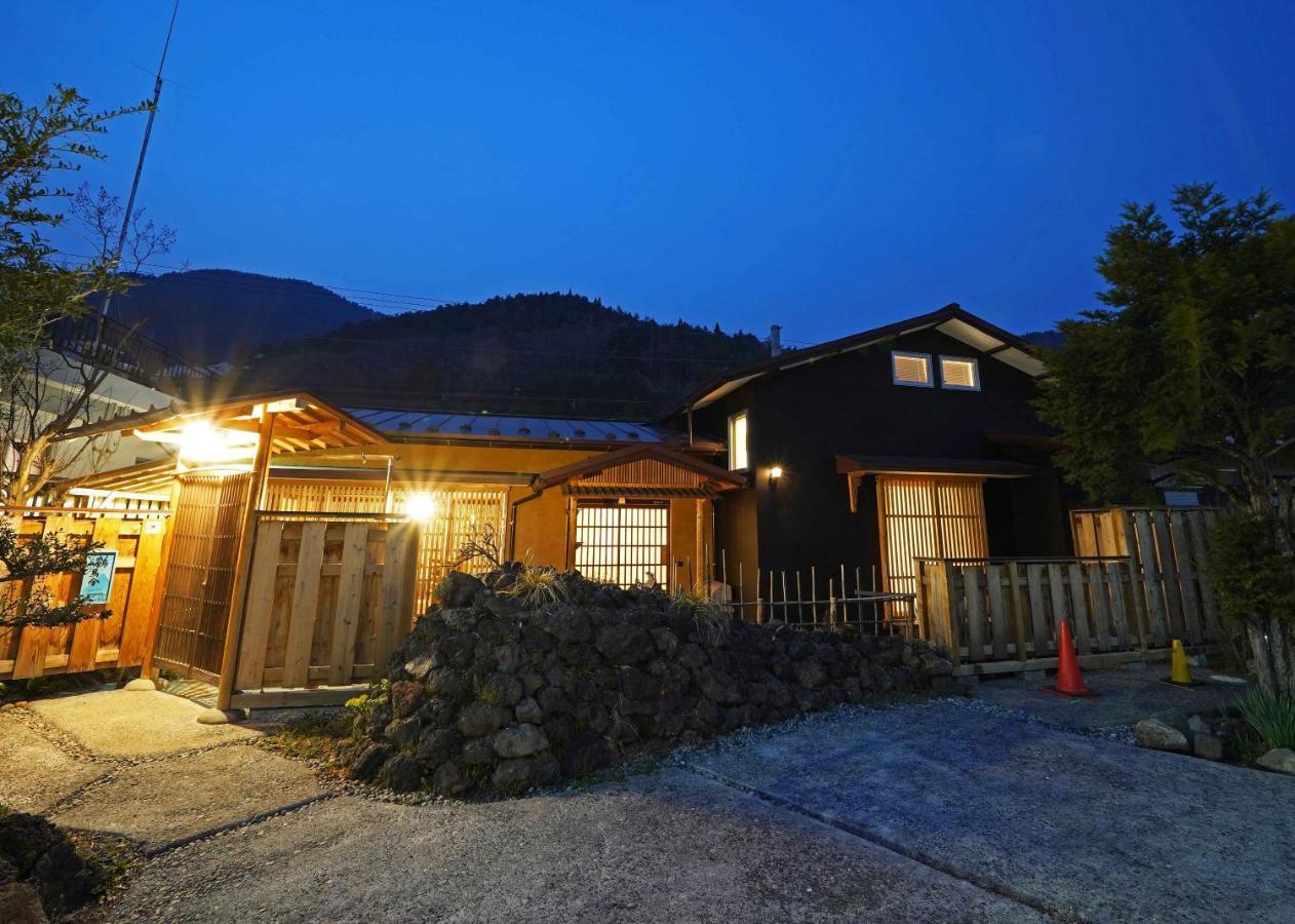 Vila つるば舎 Fudžijošida Exteriér fotografie